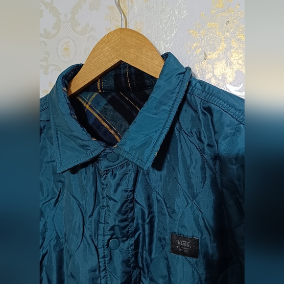 Vans Brickell Reversible Quilter Shirt Jacket - Picture 8 of 12